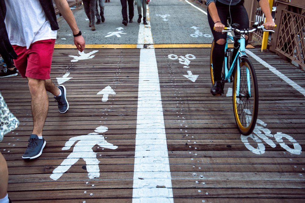 Passeio de bicicleta pela cidade