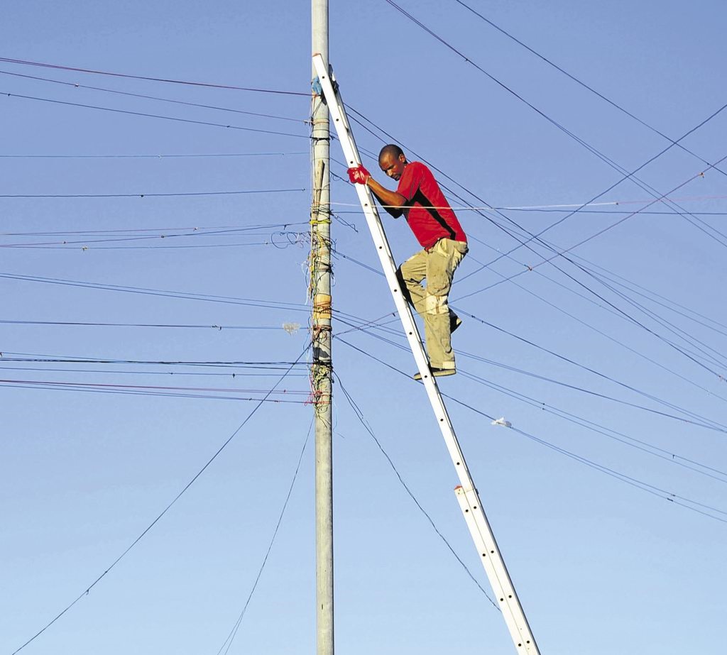 qual é a penalidade por conexão não autorizada de eletricidade