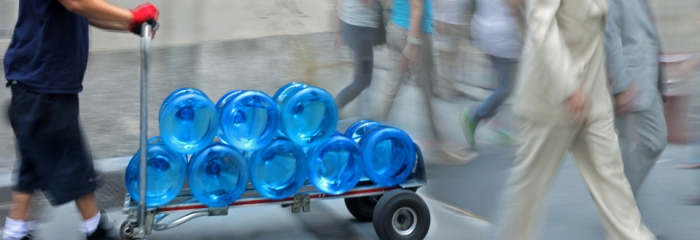 Wasserlieferung durch Wasserträger