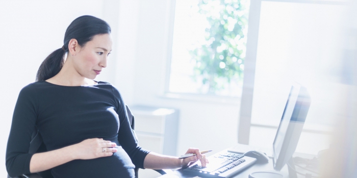 uma mulher grávida pode ser demitida do trabalho