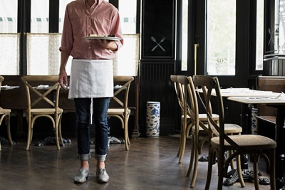 responsabilidades do trabalho garçom restaurante