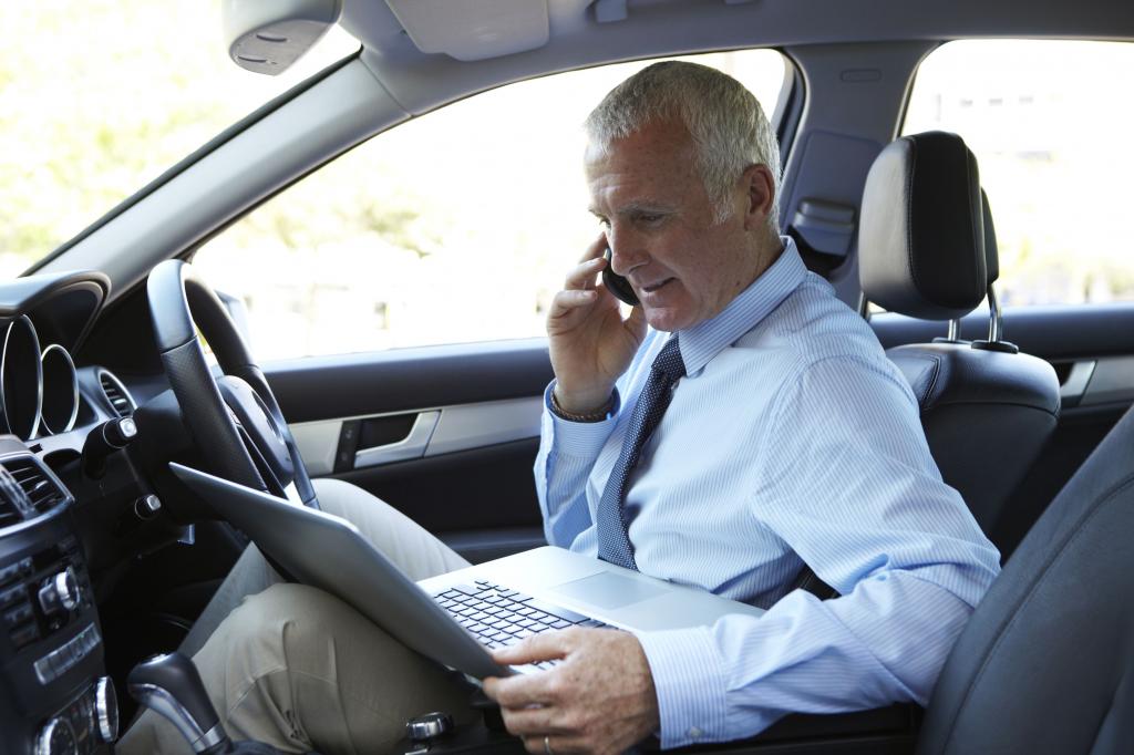 Uso pelo diretor de um carro particular para fins oficiais