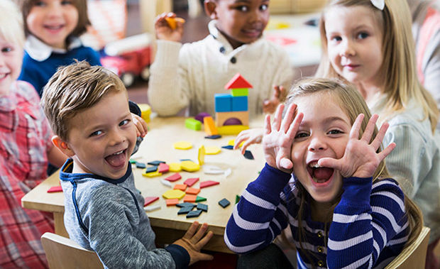 Ab welchem ​​Alter gehen sie in den Kindergarten?