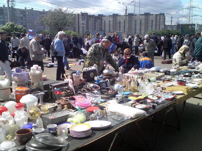 Flohmarkt in St Petersburg, Foto