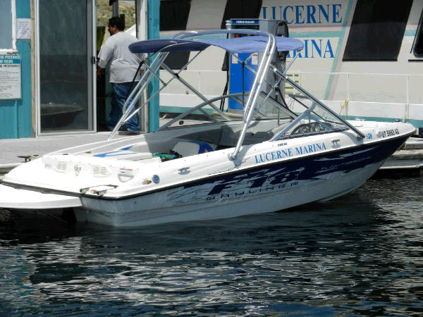 direito de dirigir um pequeno barco