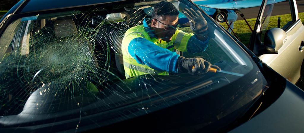 Glas kaputt im Auto