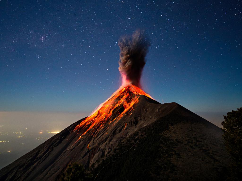 Erupção do vulcão